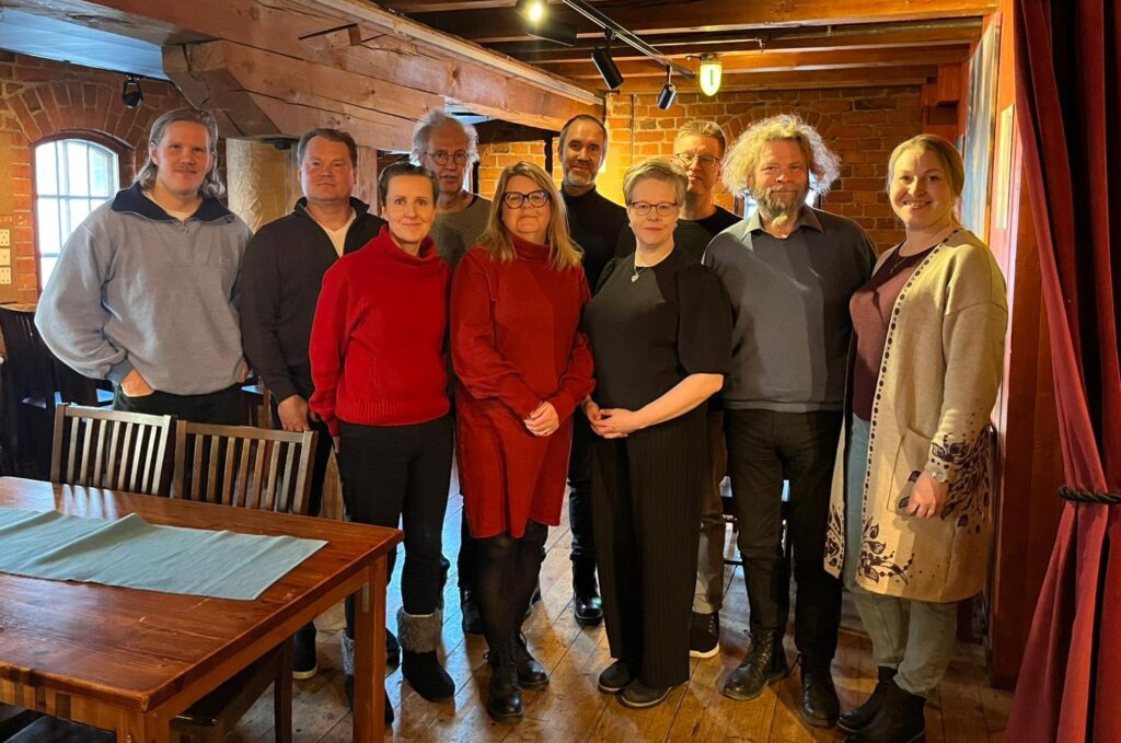 ryhmäkuva hallituksesta